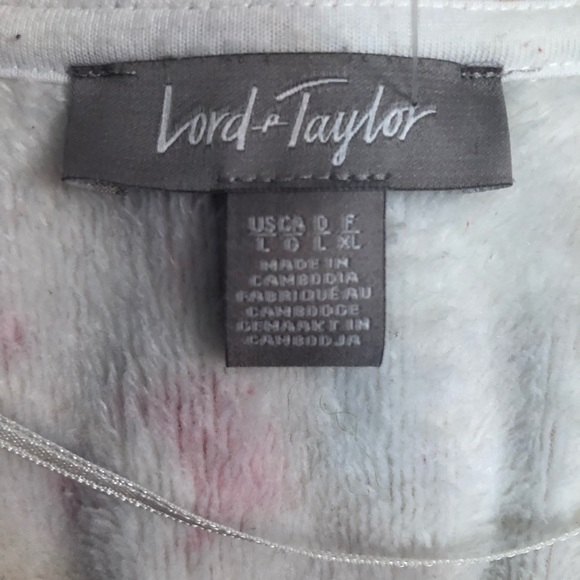 LORD & TAYLOR plush nightgown holiday size large - Picture 4 of 4